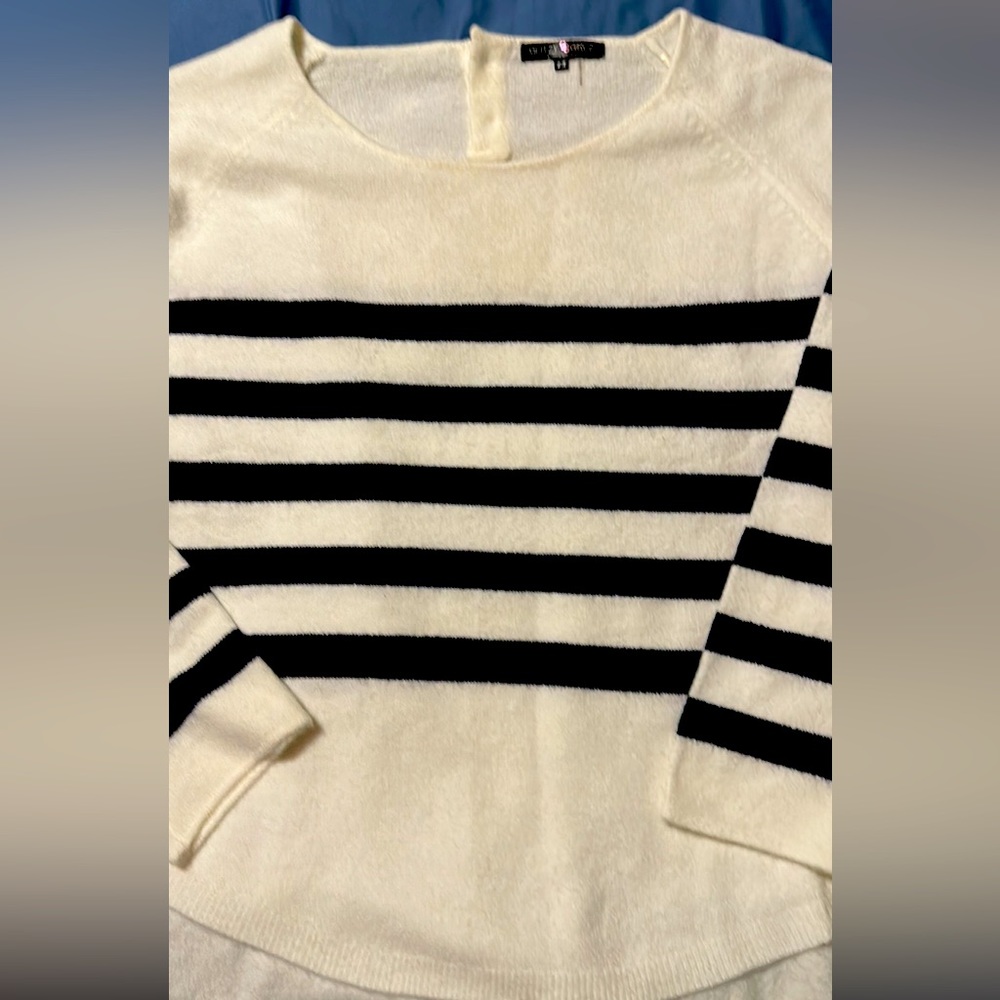 Glitzy girl strip sweater 2x